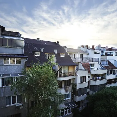 Daisy Apartman *